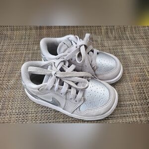 Toddler Jordan 1 Retro Low Grey Silver Size 7c